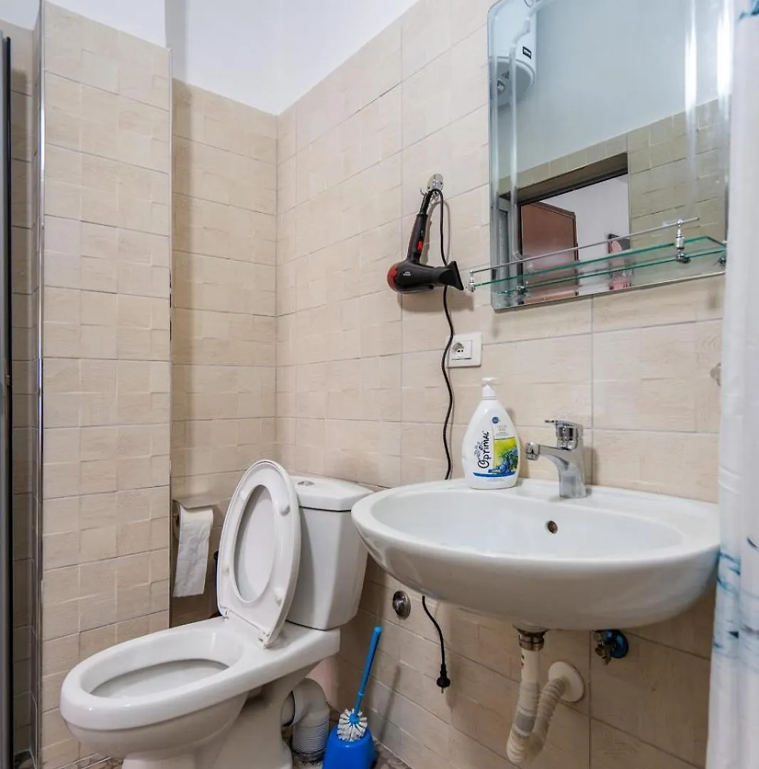 Ramo Studio Apartment Vlorë 0*,