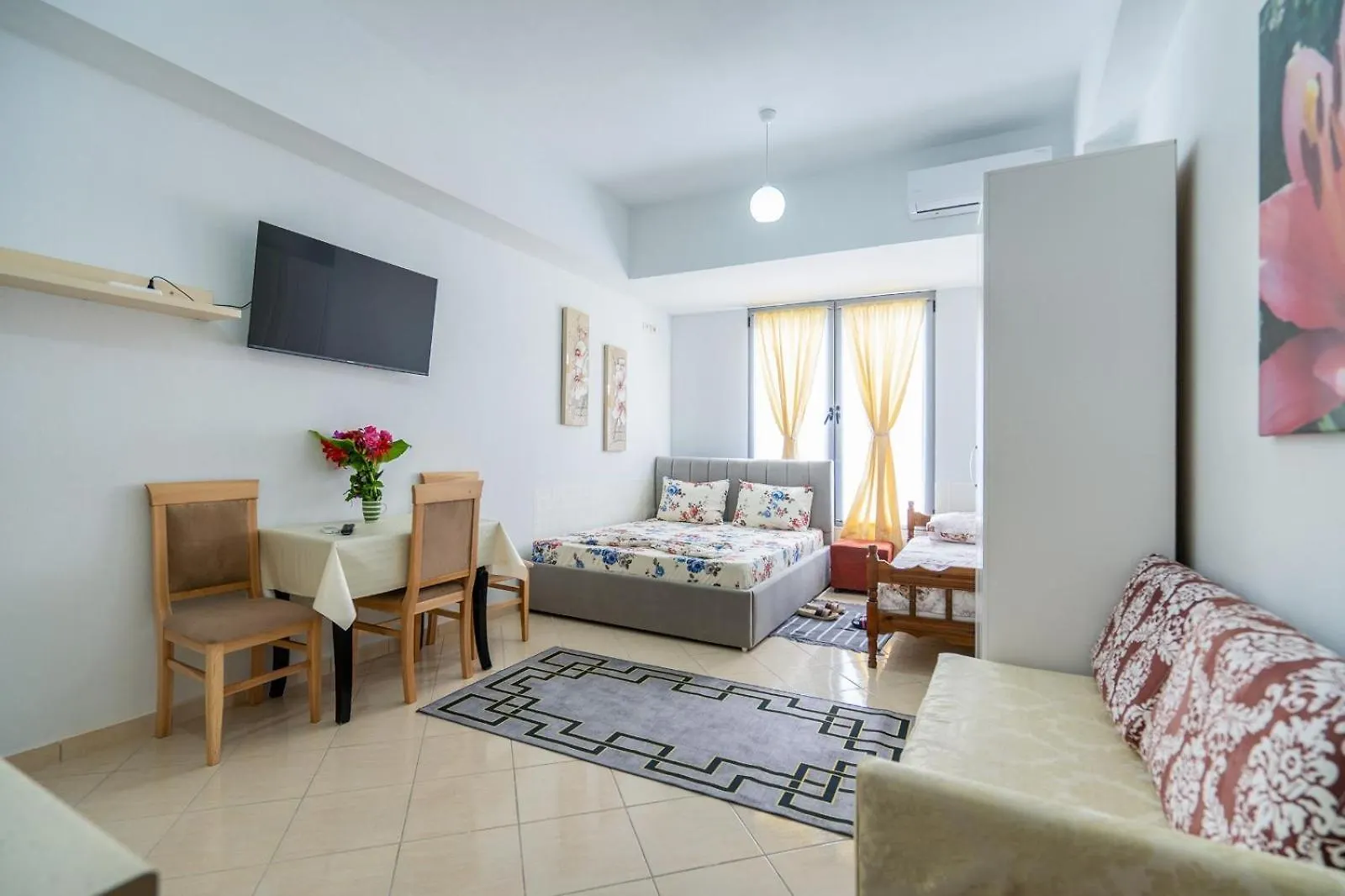 Ramo Studio Apartment Vlorë 0*,  Albânia